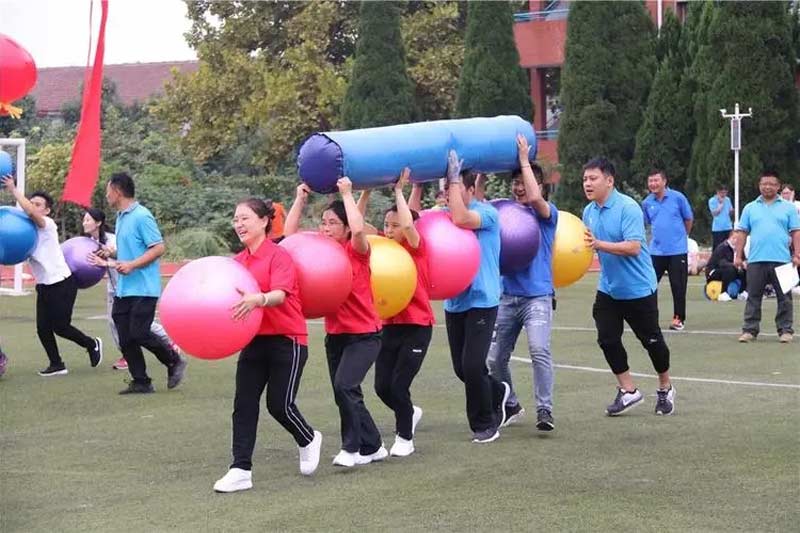 趣味運動會比賽圖